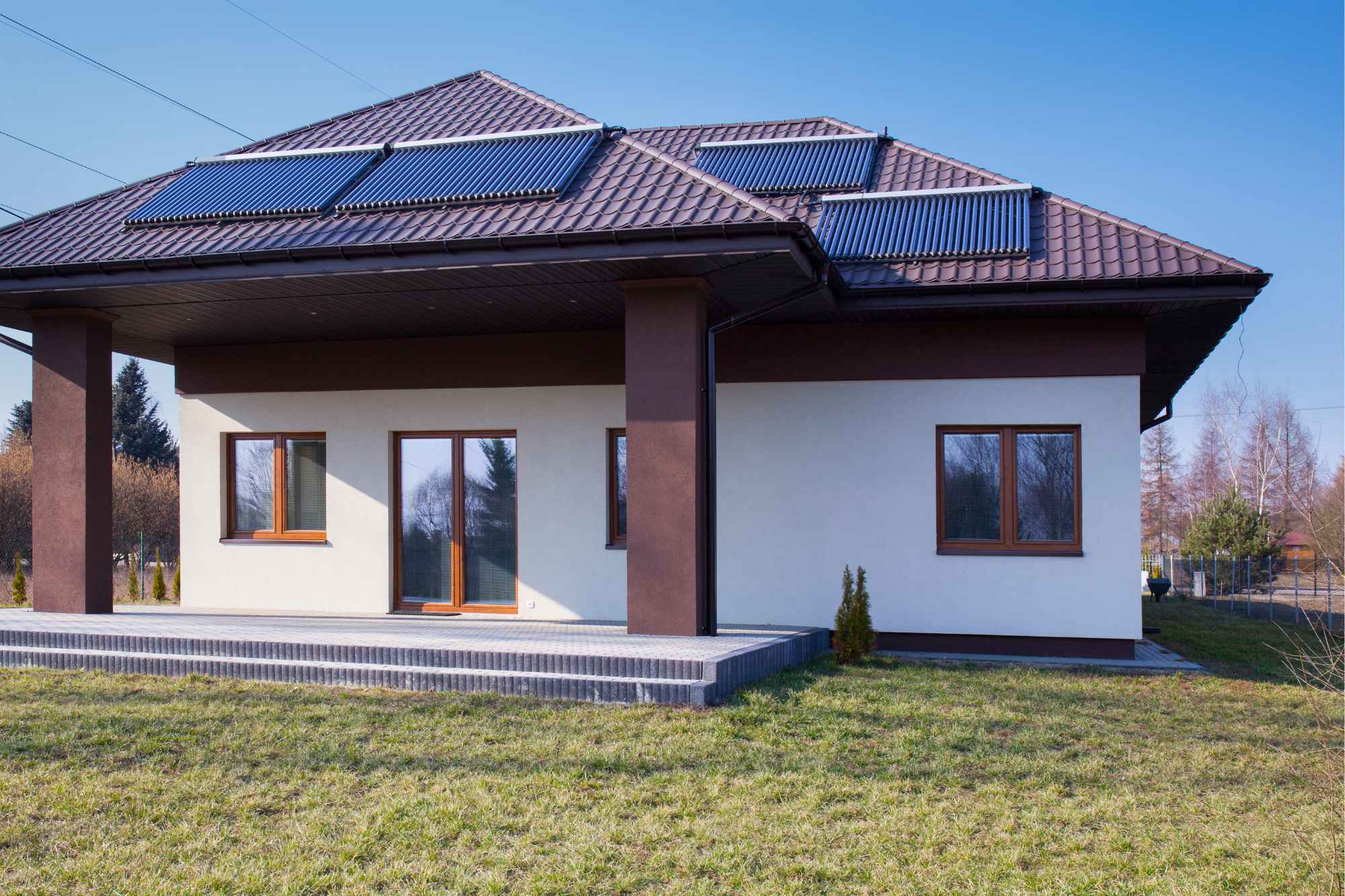 Außenjalousien (Raffstoren): Perfekte Lichtlenkung für das Homeoffice.