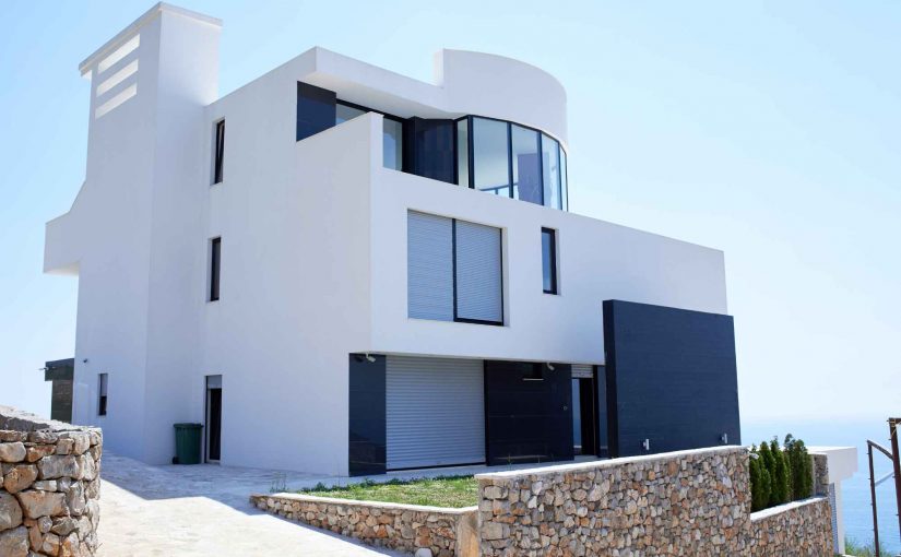 Eckiger oder runder Kasten? Welcher Vorbaurollladen passt zu meiner Fassade?